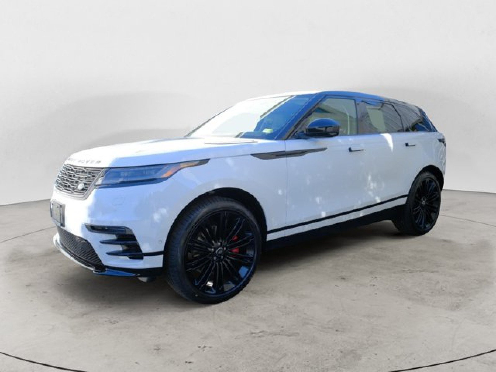 Certified 2025 Land Rover Range Rover Velar Dynamic SE AWD/4WD image 1