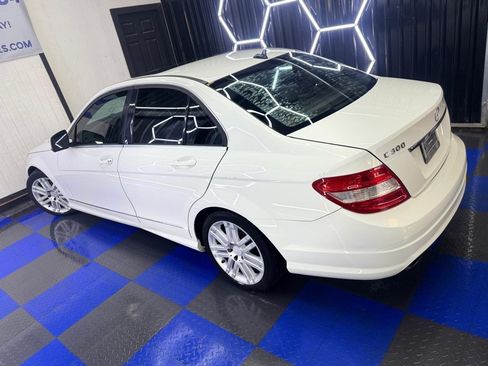 Used 2009 Mercedes-Benz C 300 Sedan image 14