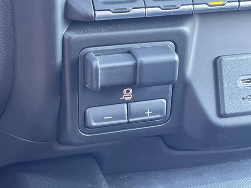 Used 2022 Chevrolet Silverado 3500 LTZ w/ LTZ Convenience Package image 27