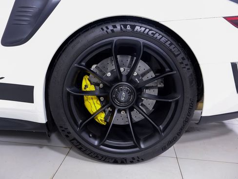 Certified 2019 Porsche 911 GT3 RS RWD image 26