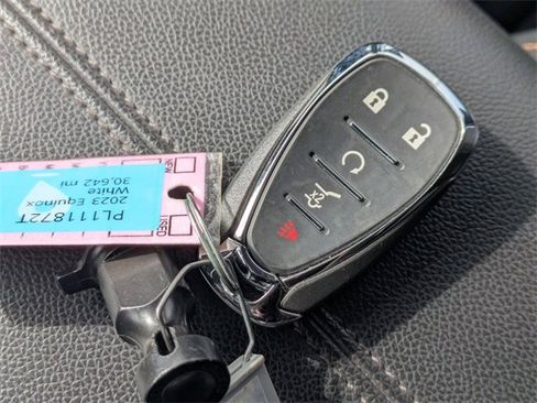 Used 2023 Chevrolet Equinox Premier image 39