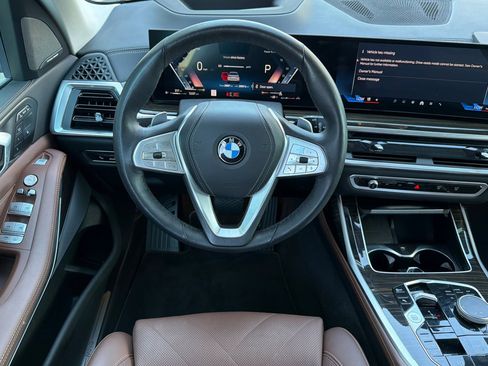Certified 2024 BMW X7 xDrive40i w/ Premium Package image 18