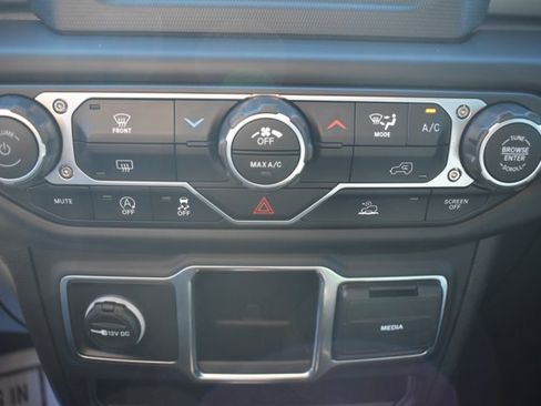 Used 2023 Jeep Wrangler Sport AWD/4WD image 24