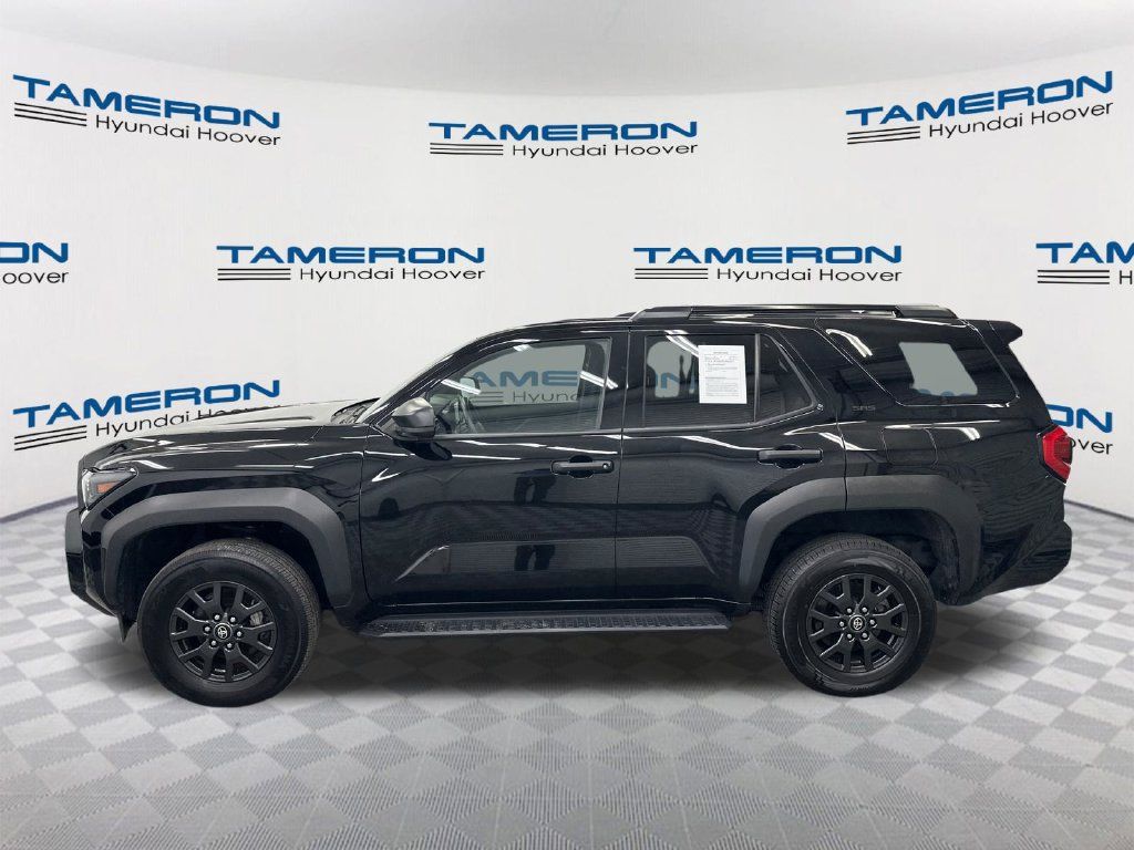 Used 2025 Toyota 4Runner SR5 AWD/4WD image 2
