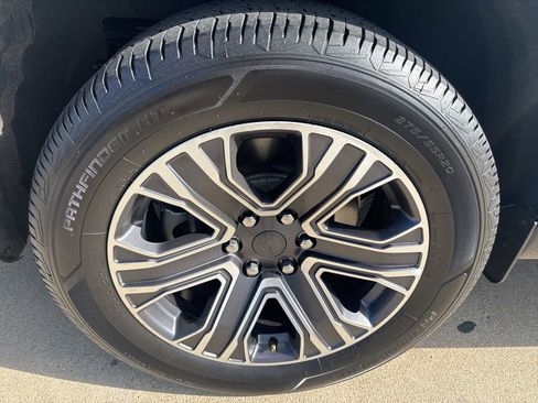 Used 2024 Jeep Wagoneer L Series II image 6