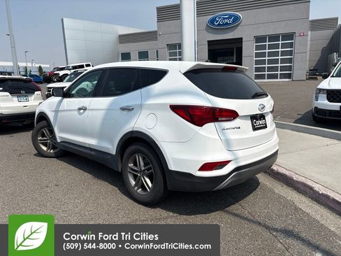 Used 2018 Hyundai Santa Fe Sport AWD/4WD image 7