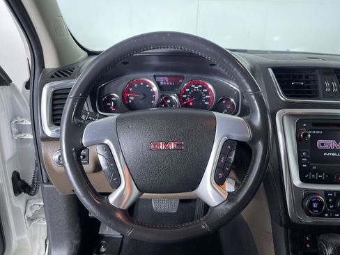 Used 2014 GMC Acadia SLT image 17