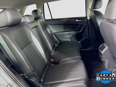 Used 2024 Volkswagen Tiguan SE image 27