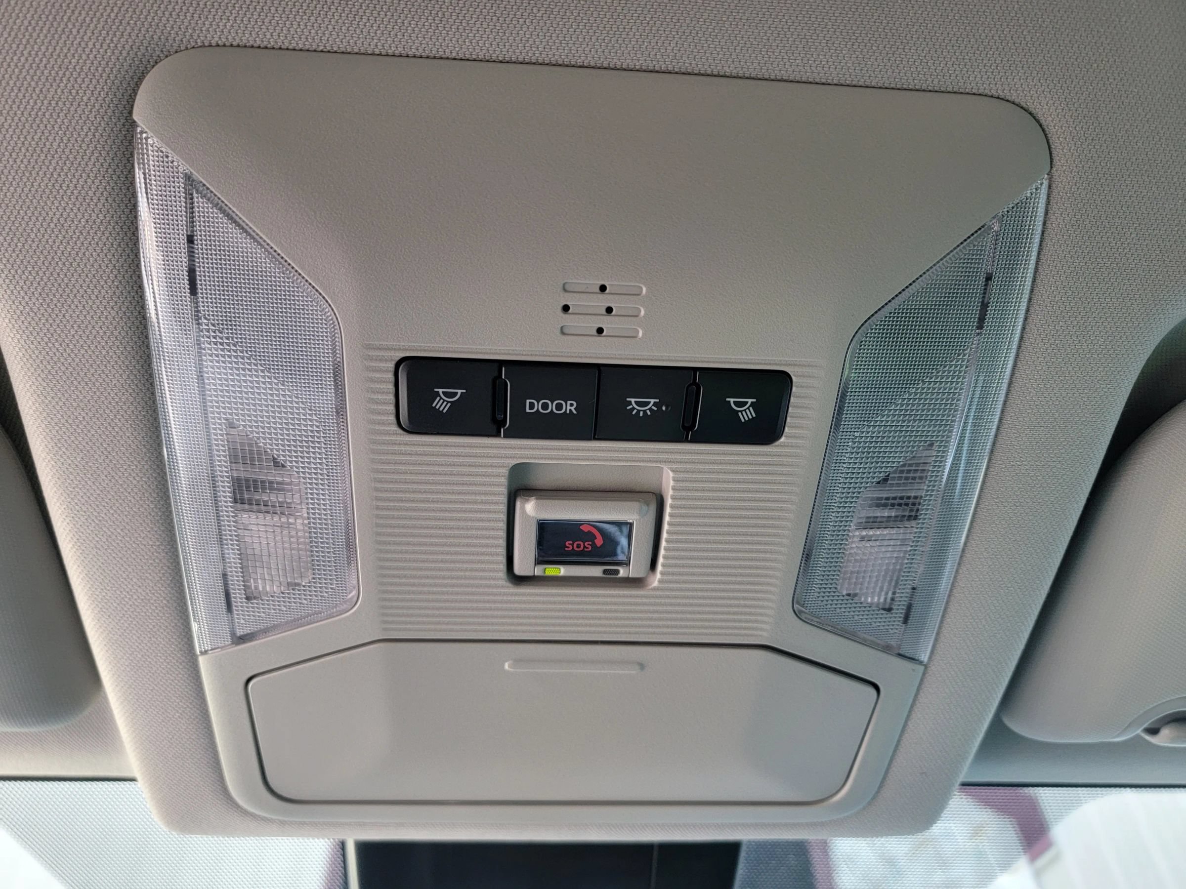 Used 2023 Toyota RAV4 LE AWD/4WD image 27