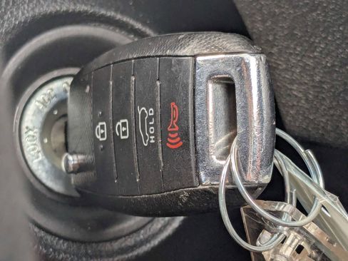 Used 2019 Kia Sorento FWD image 35