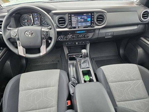 Certified 2023 Toyota Tacoma TRD Off-Road w/ Technology Package AWD/4WD image 12