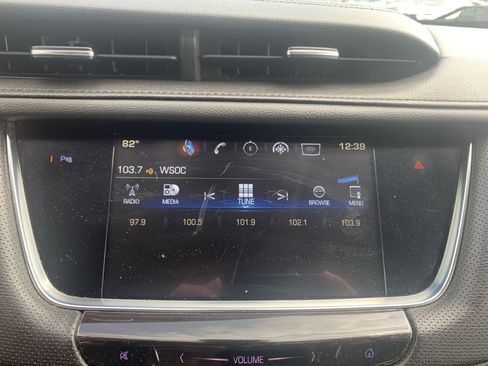Used 2018 Cadillac XT5 Premium Luxury FWD image 23