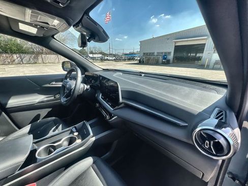 Certified 2025 Chevrolet Equinox LT w/ Convenience Package II image 28