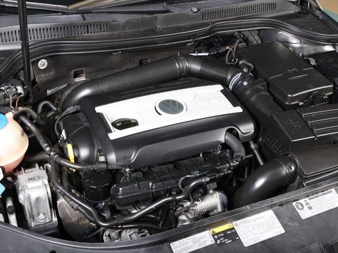 Used 2016 Volkswagen CC Sport FWD image 10