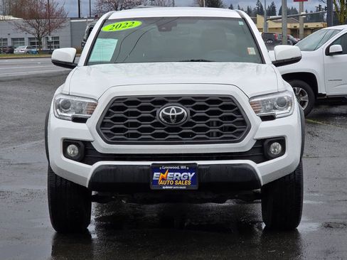 Used 2022 Toyota Tacoma TRD Off-Road AWD/4WD image 2