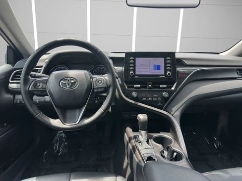Used 2021 Toyota Camry SE AWD/4WD image 17