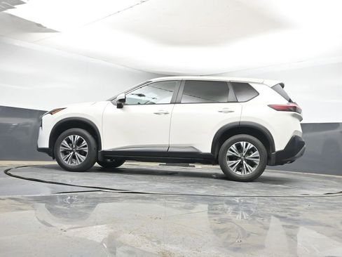 Used 2023 Nissan Rogue SV image 13