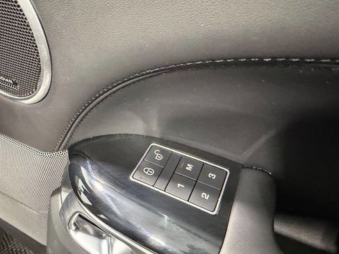 Used 2019 Land Rover Range Rover Sport HST image 23