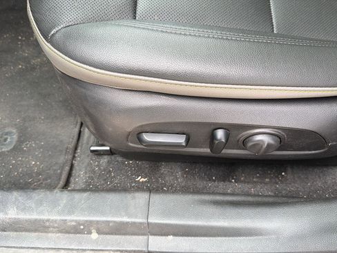 Used 2025 Chevrolet Trax ACTIV w/ Sunroof Package FWD image 21