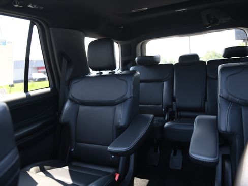 New 2027 Ford Expedition Platinum w/ Stealth Appearance Package RWD image 26