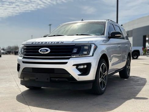 Used 2019 Ford Expedition Limited w/ Equipment Group 303A image 4