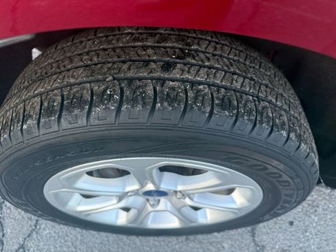 Used 2018 Ford EcoSport SE image 8