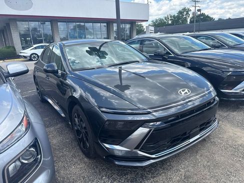Used 2025 Hyundai Sonata SEL FWD image 5