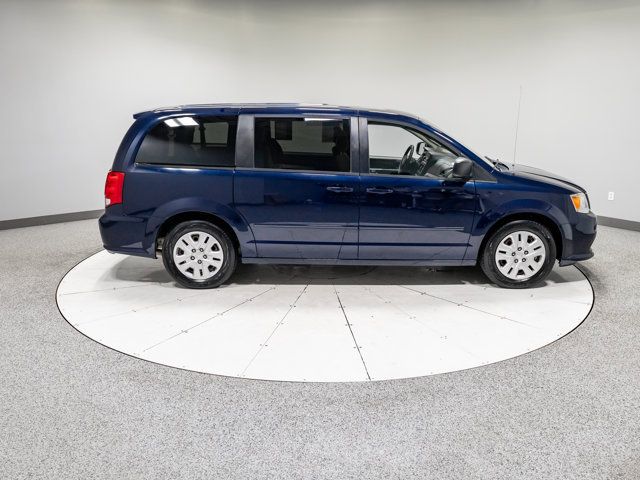Used 2016 Dodge Grand Caravan SE w/ Quick Order Package 29E SE FWD image 4