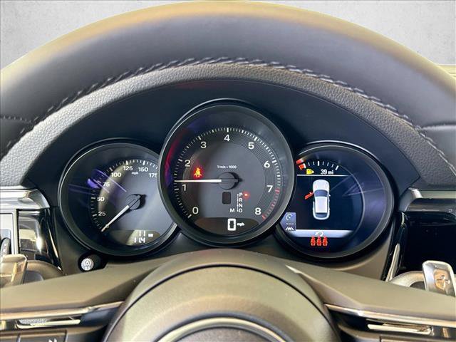 Used 2026 Porsche Macan AWD/4WD image 15