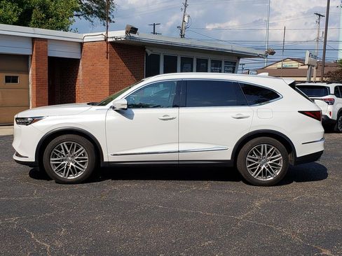 Used 2022 Acura MDX SH-AWD w/ Advance Package image 2