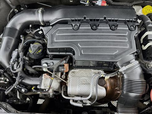 Used 2022 Jeep Renegade Limited w/ Sun, Sound & Wheels Group image 38