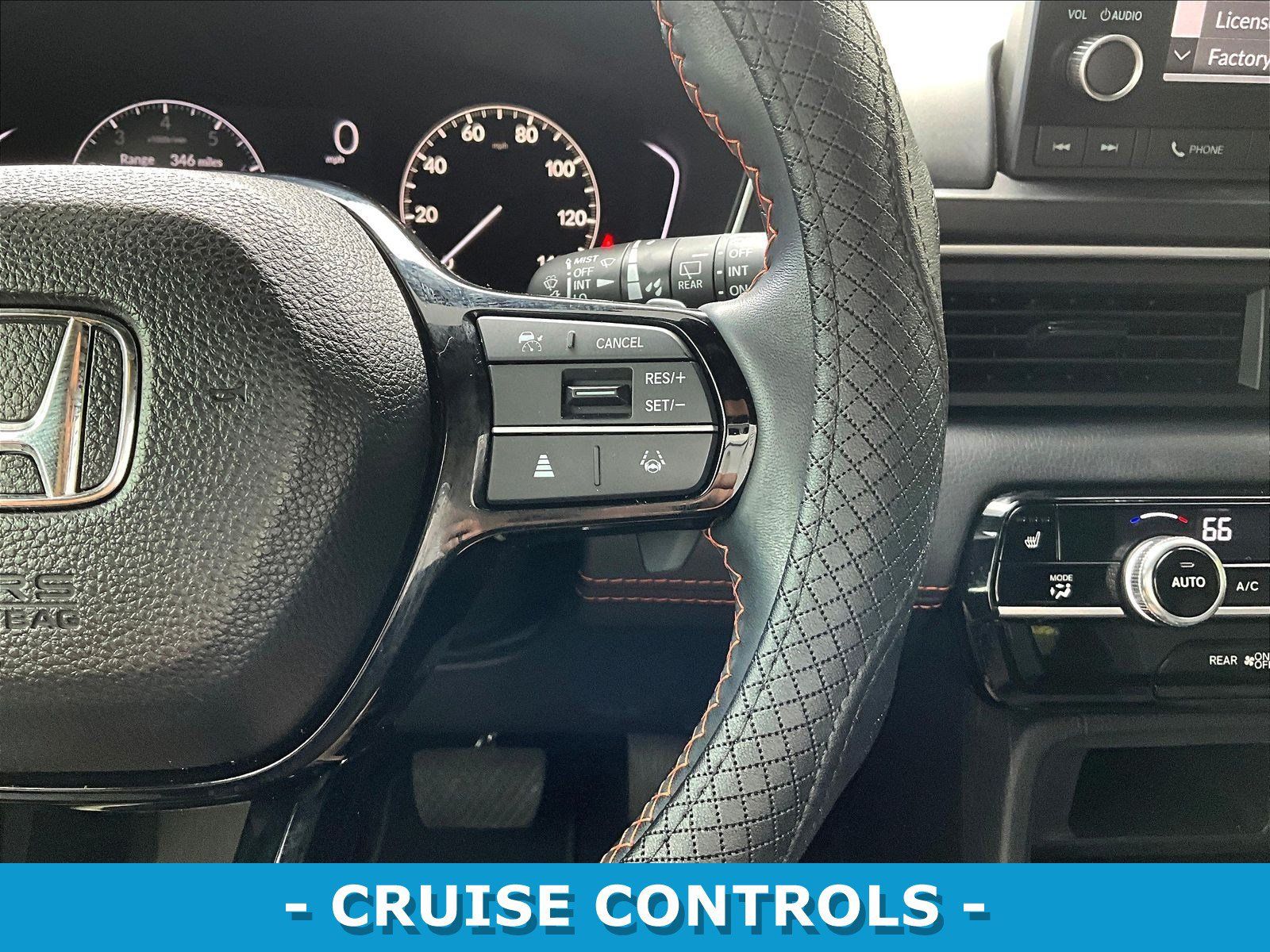 Used 2025 Honda Pilot Sport image 12