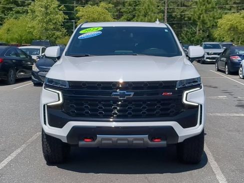 Used 2024 Chevrolet Tahoe Z71 w/ Luxury Package AWD/4WD image 9