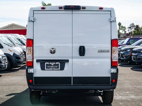 New 2026 RAM ProMaster 1500 w/ Quick Order Package 22G SLT image 5