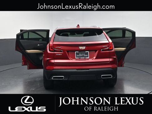 Used 2025 Cadillac XT4 Premium Luxury FWD image 34