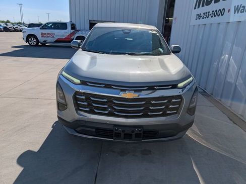 Used 2025 Chevrolet Equinox LT AWD/4WD image 21