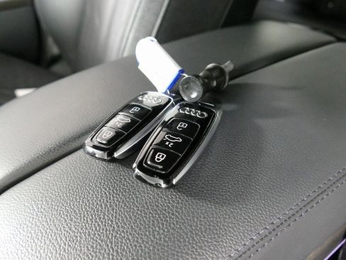 Used 2023 Audi A8 L 3.0T w/ Executive Package image 13