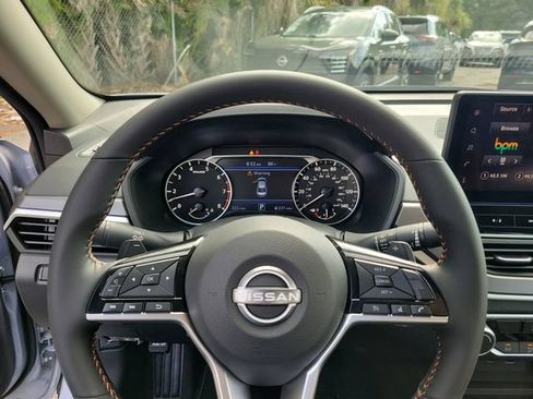 New 2026 Nissan Altima 2.5 SR FWD image 13
