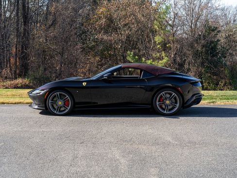 Certified 2024 Ferrari Roma Spider image 3
