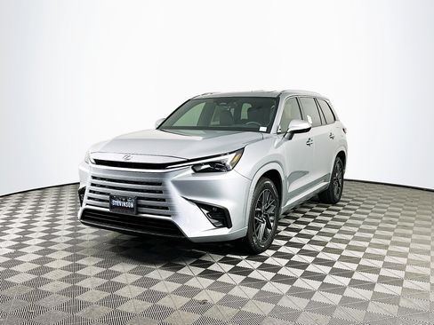 New 2026 Lexus TX 350 AWD image 3