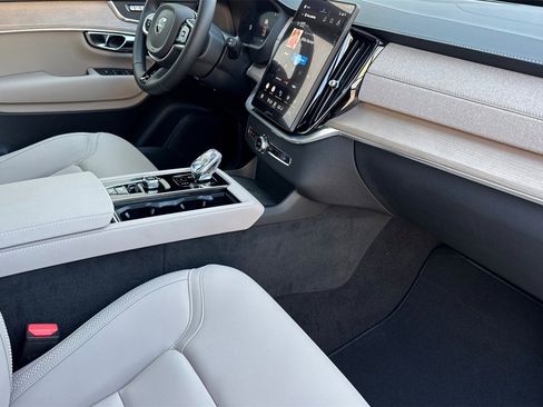 New 2026 Volvo XC90 B5 Core w/ Protection Package image 16