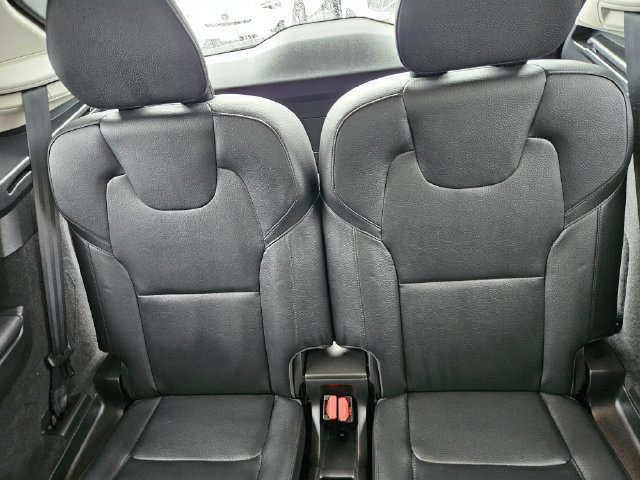 Used 2024 Volvo XC90 B6 Plus w/ Protection Package Premier AWD/4WD image 14
