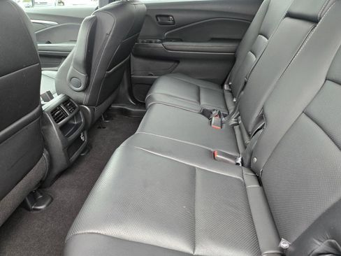 Used 2023 Honda Passport EX-L image 16
