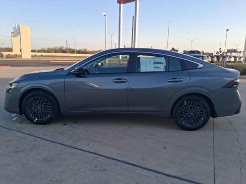 New 2026 Nissan Sentra SV w/ SV Convenience Package FWD image 4