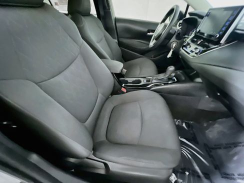 Used 2021 Toyota Corolla LE FWD image 30
