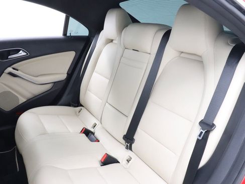 Used 2017 Mercedes-Benz CLA 250 image 31