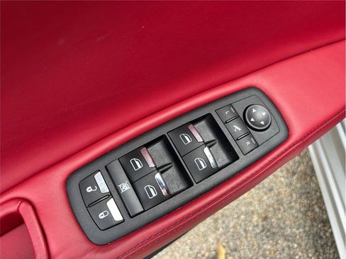 Used 2018 Maserati Quattroporte GTS GranSport image 23