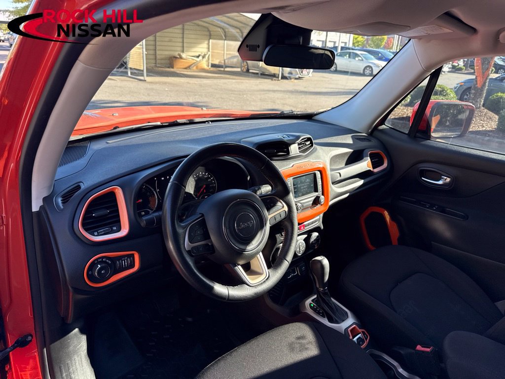 Used 2015 Jeep Renegade Latitude w/ Popular Equipment Group FWD image 14