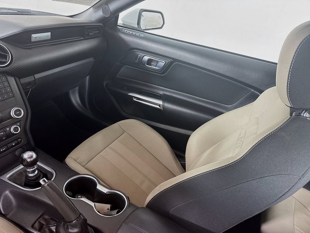 Used 2022 Ford Mustang Coupe RWD image 22