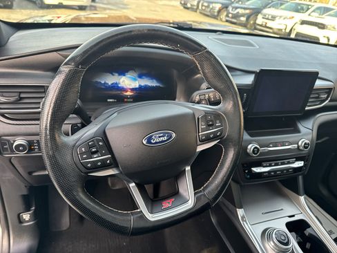 Used 2020 Ford Explorer ST image 23